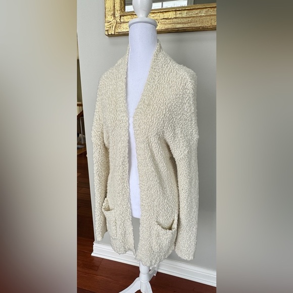 Cozy Textured Open-Front Cardigan - Picture 2 of 5